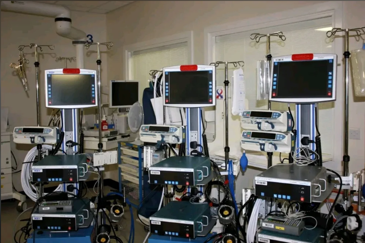 ECMO MACHINE